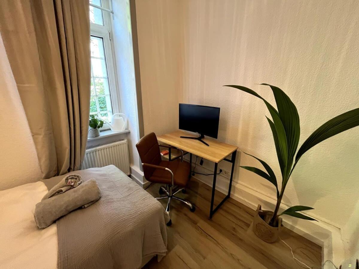 City Apartment Messe Zentral Ps4 Workspace Frankfurt pe Main Exterior foto